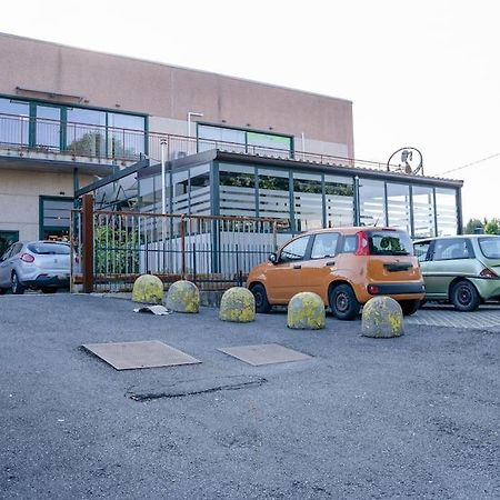 Appartamento Borgo Antico Paruzzaro Luaran gambar